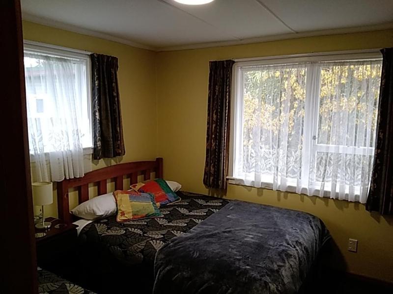 Accommodation Fiordland -The Three Bedroom House At 226A Milford Road Te Anau Exterior foto