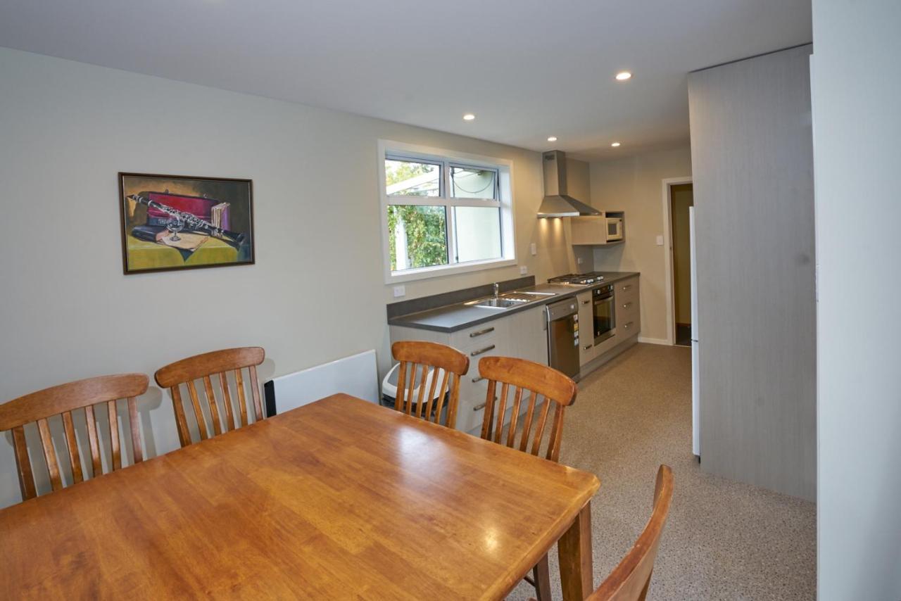 Accommodation Fiordland -The Three Bedroom House At 226A Milford Road Te Anau Exterior foto