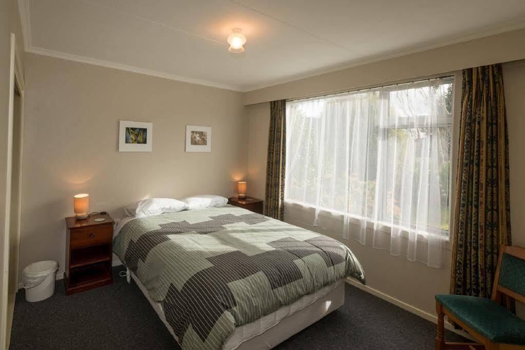 Accommodation Fiordland -The Three Bedroom House At 226A Milford Road Te Anau Exterior foto