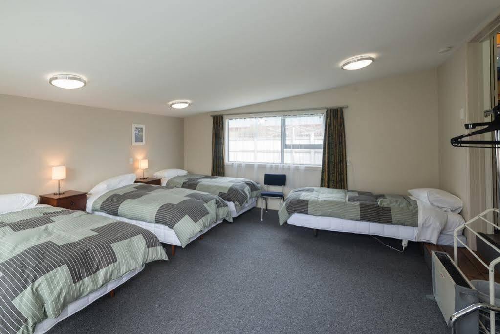 Accommodation Fiordland -The Three Bedroom House At 226A Milford Road Te Anau Exterior foto
